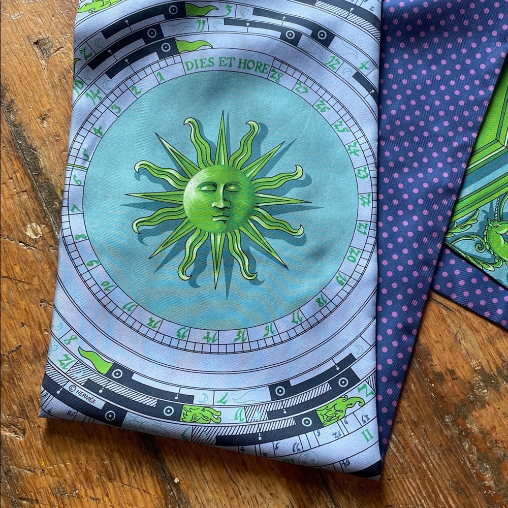 Hermès Silk Maxi Twilly Cut Scarf Astrology Zodiac Pois (Dies et Hore) 2016 - Picture 4 of 6